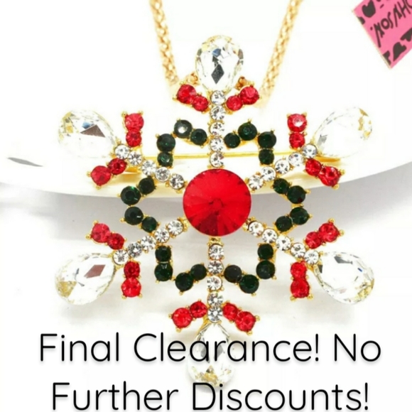 Betsey Johnson Jewelry - NWT Betsey Johnson Snowflake Sweater Necklace.